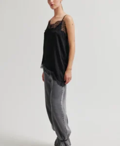 Lacia Strap Top - Black - Bild 5