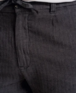 Linen Blend Herringbone Short - Black - Bild 5