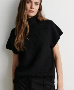 Ettas Knit Vest - Black